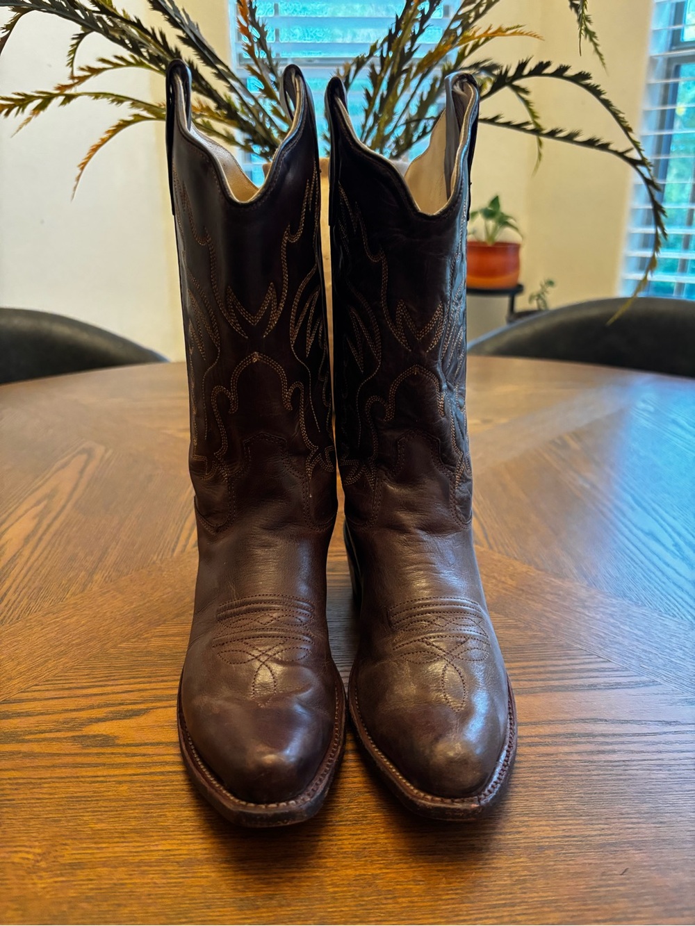 Old West Men's Dark Brown Leather Western Boots with Stitching